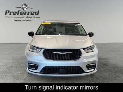 2024 Chrysler Pacifica Touring L 3.6 Liter V6 7 Passenger 3rd Row Seating