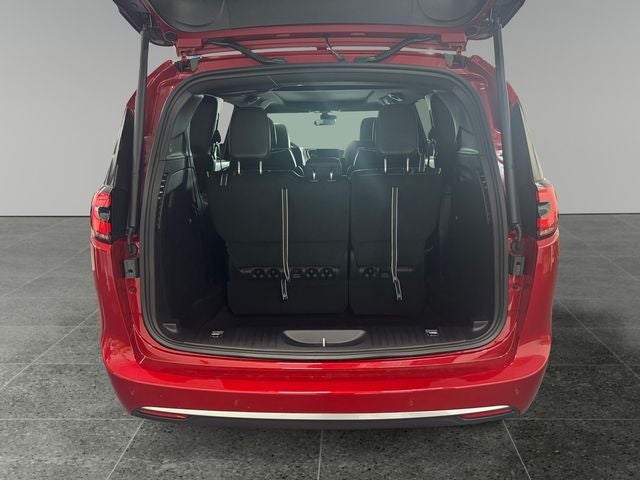 2027 Chrysler Pacifica PACIFICA LIMITED