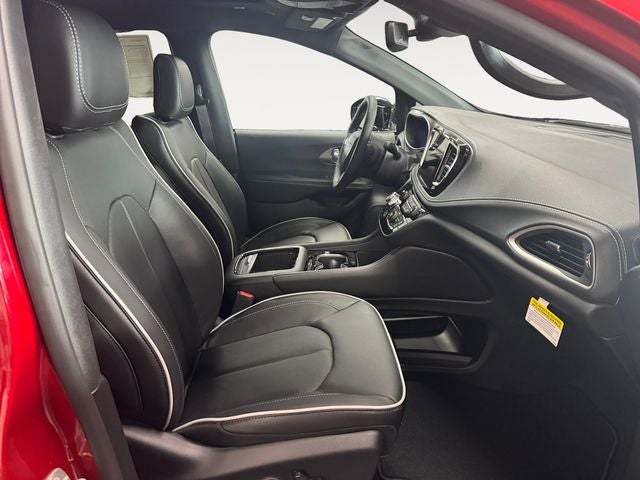 2027 Chrysler Pacifica PACIFICA LIMITED