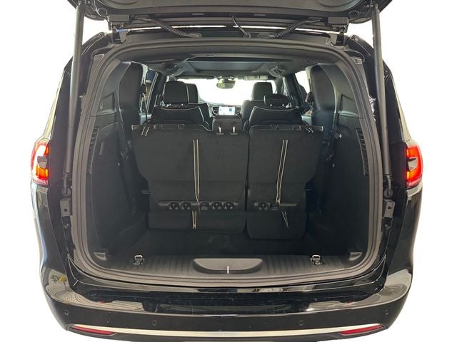 2027 Chrysler Pacifica PACIFICA LIMITED