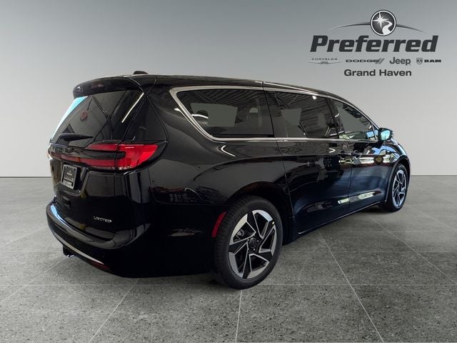 2027 Chrysler Pacifica PACIFICA LIMITED