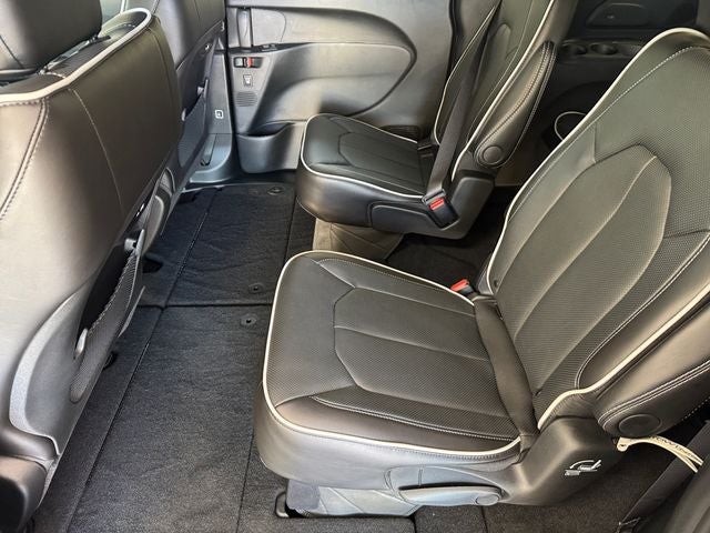 2027 Chrysler Pacifica PACIFICA LIMITED