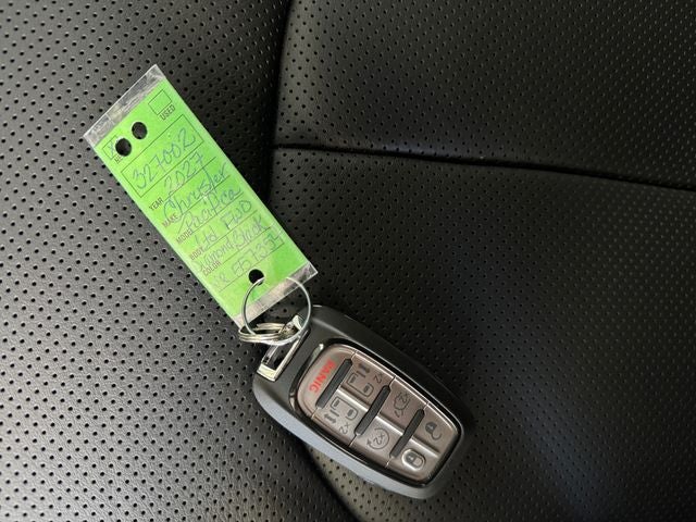 2027 Chrysler Pacifica PACIFICA LIMITED