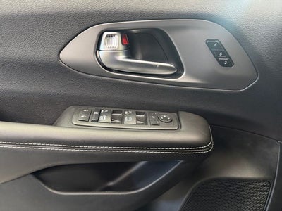 2027 Chrysler Pacifica PACIFICA LIMITED