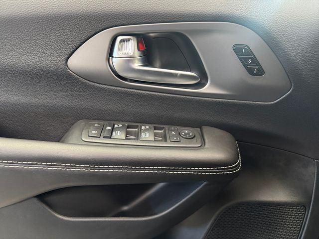 2027 Chrysler Pacifica PACIFICA LIMITED