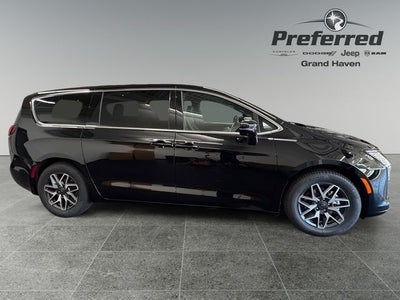2027 Chrysler Pacifica PACIFICA LIMITED