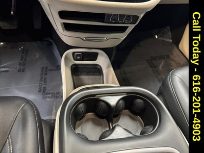 2024 Chrysler Pacifica Touring L AWD