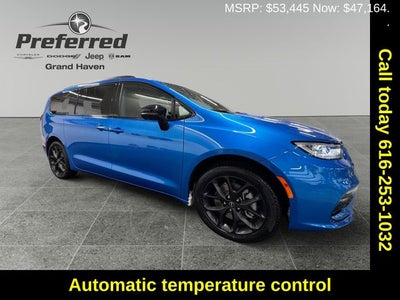 2026 Chrysler Pacifica PACIFICA SELECT AWD