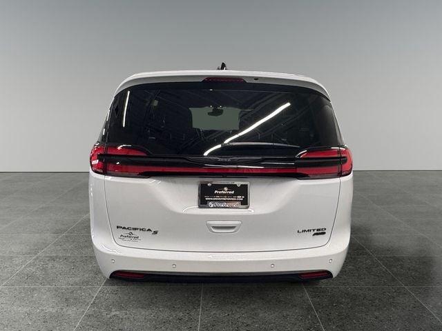 2025 Chrysler Pacifica Limited AWD