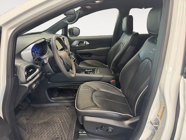 2025 Chrysler Pacifica Limited AWD