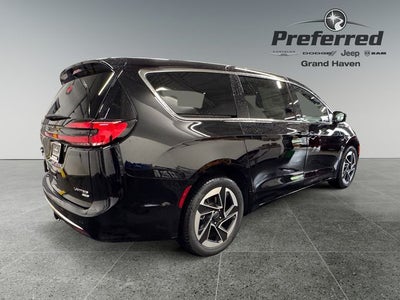 2027 Chrysler Pacifica PACIFICA LIMITED AWD