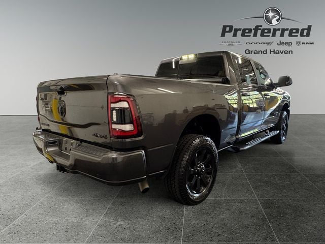2021 RAM 3500 Big Horn Crew Cab 4x4 6'4' Box