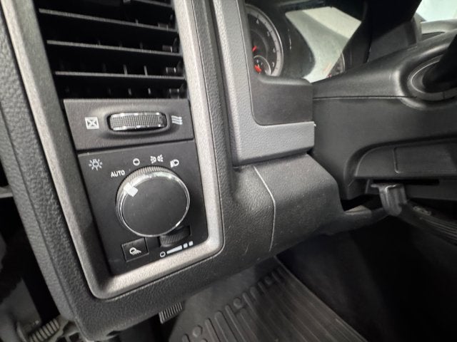 2017 RAM 1500 Tradesman Regular Cab 4x4 8' Box