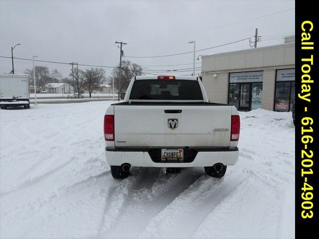 2018 RAM 1500 Express Crew Cab 4x4 5'7' Box