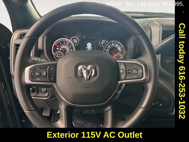 2026 RAM Ram 2500 RAM 2500 BLACK EXPRESS CREW CAB 4X4 6'4' BOX