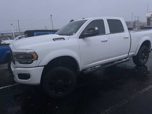 2022 RAM 2500 Laramie 6.4 Liter V8 Crew Cab 4WD