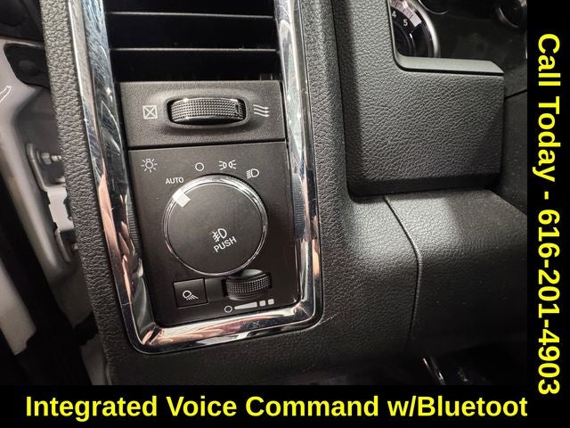 2018 RAM 2500 Laramie Crew Cab 4x4 6'4' Box