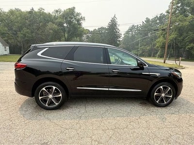 2021 Buick Enclave Essence 3.6 Liter V6 AWD 3rd Row Seating