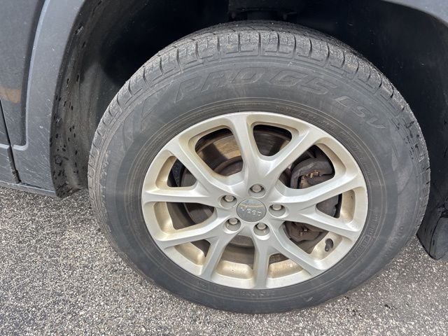 2017 Jeep Cherokee Sport