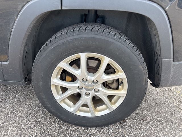 2017 Jeep Cherokee Sport