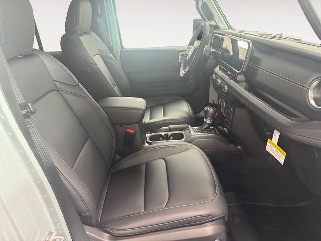 2027 Jeep Wrangler WRANGLER 4-DOOR SAHARA