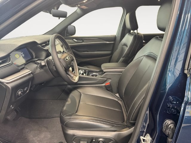 2027 Jeep Grand Cherokee GRAND CHEROKEE LIMITED 4X4