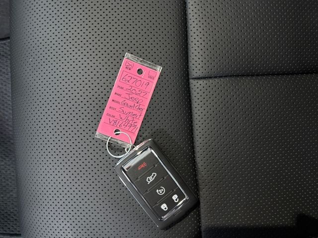 2027 Jeep Grand Cherokee GRAND CHEROKEE SUMMIT 4X4