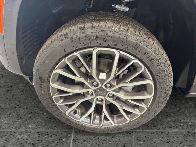 2026 Jeep Grand Cherokee GRAND CHEROKEE SUMMIT 4X4