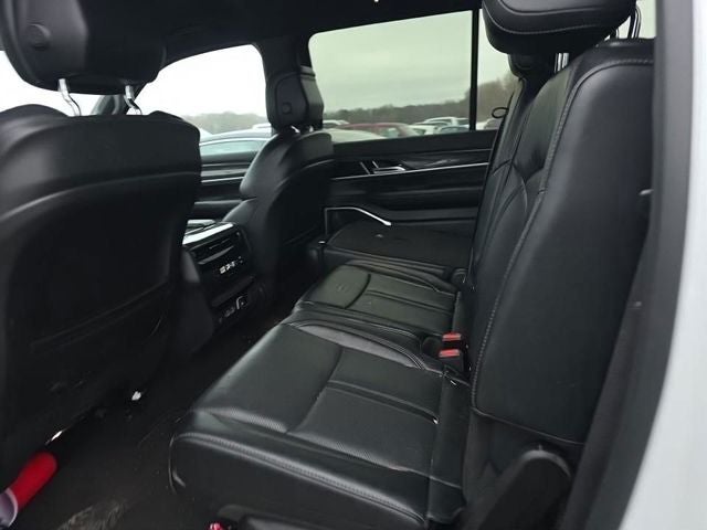 2022 Jeep Wagoneer Series III 5.7 Liter 4WD