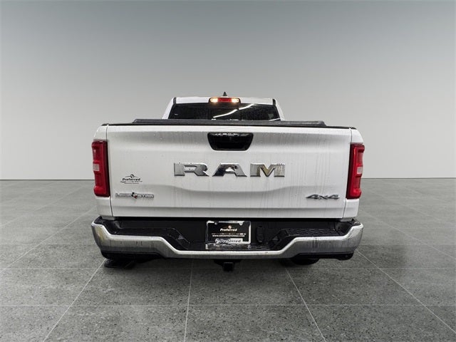 2025 RAM Ram 1500 RAM 1500 LONE STAR CREW CAB 4X4 5'7' BOX