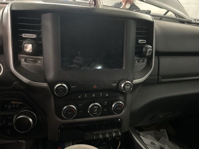 2020 RAM 1500 Big Horn Crew Cab 4x4 5'7' Box