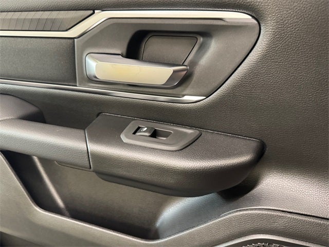 2025 RAM Ram 1500 RAM 1500 LONE STAR CREW CAB 4X4 5'7' BOX