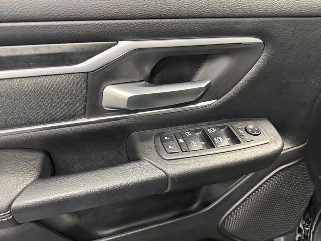 2020 RAM 1500 Big Horn Crew Cab 4x4 5'7' Box