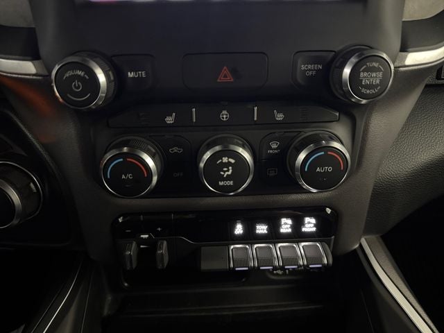 2020 RAM 1500 Big Horn Crew Cab 4x4 5'7' Box