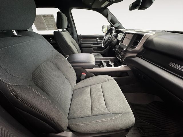 2020 RAM 1500 Big Horn Crew Cab 4x4 5'7' Box