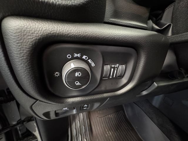 2027 RAM Ram 1500 RAM 1500 BIG HORN CREW CAB 4X4 5'7' BOX