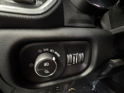 2022 RAM 1500 Laramie Crew Cab 4x4 5'7' Box