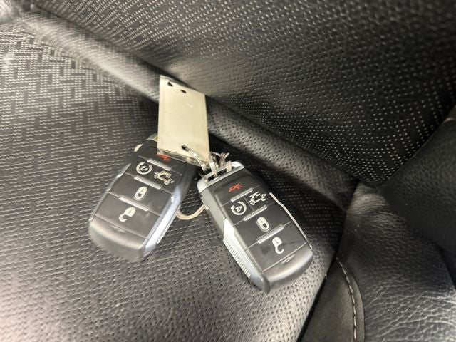 2022 RAM 1500 Laramie Crew Cab 4x4 5'7' Box