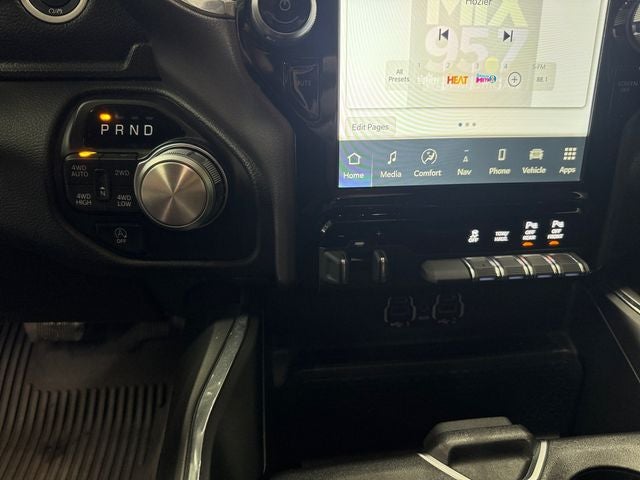 2023 RAM 1500 Laramie Crew Cab 4x4 5'7' Box