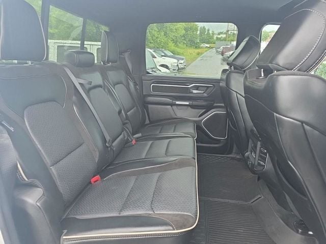 2022 RAM 1500 Laramie 5.7 Liter V8 Hemi Crew Cab 4WD