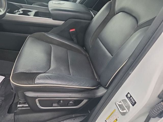 2022 RAM 1500 Laramie 5.7 Liter V8 Hemi Crew Cab 4WD