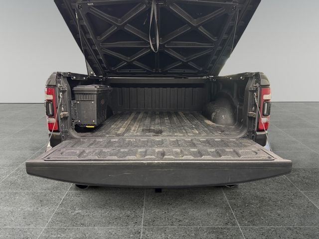 2020 RAM 1500 Laramie Crew Cab 4x4 5'7' Box