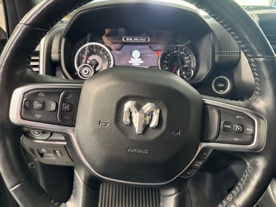 2020 RAM 1500 Laramie Crew Cab 4x4 5'7' Box