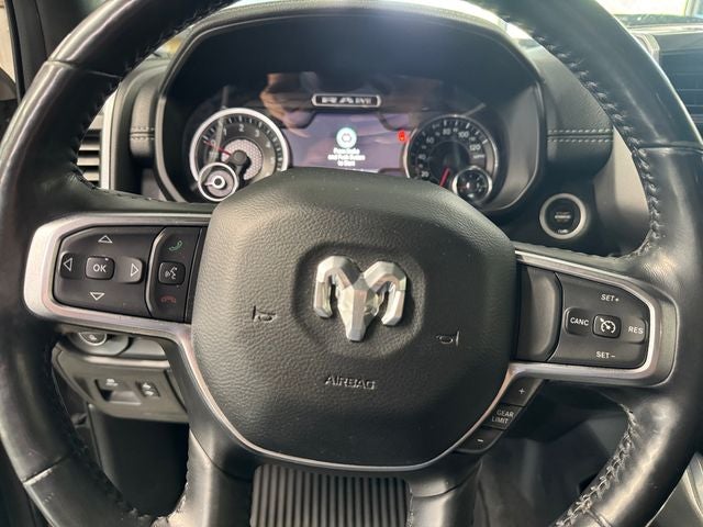 2020 RAM 1500 Laramie Crew Cab 4x4 5'7' Box