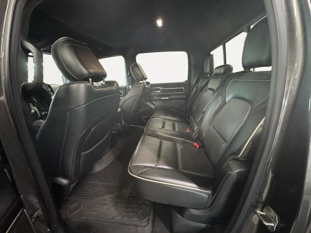 2020 RAM 1500 Laramie Crew Cab 4x4 5'7' Box