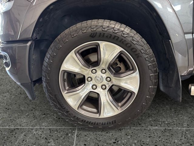 2020 RAM 1500 Laramie Crew Cab 4x4 5'7' Box