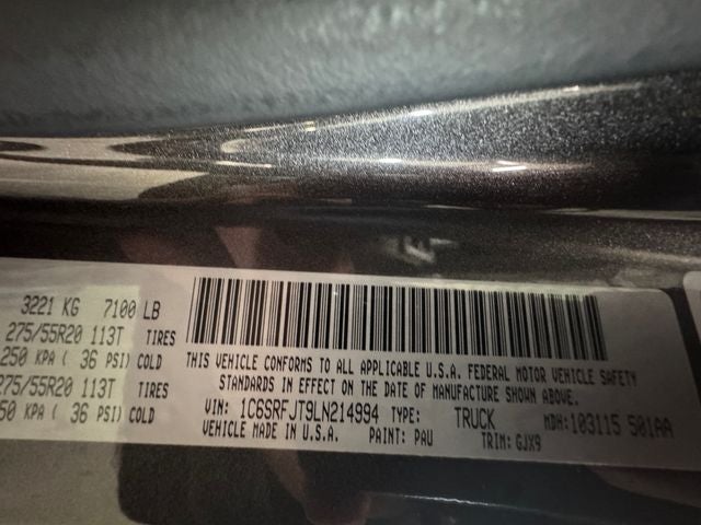 2020 RAM 1500 Laramie Crew Cab 4x4 5'7' Box
