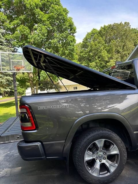 2020 RAM 1500 Laramie Crew Cab 4x4 5'7' Box