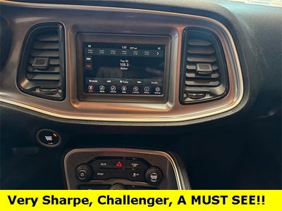 2022 Dodge Challenger SXT