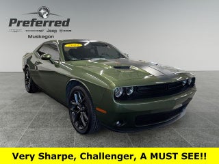 2022 Dodge Challenger SXT